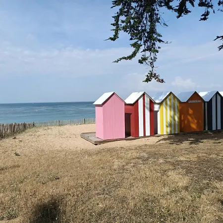 Pomme De Pin Et Mimosa بيت للعطل *