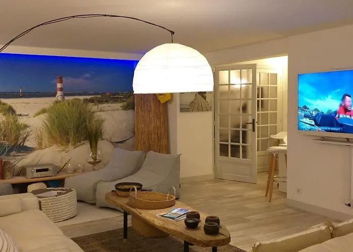 Holiday home Pomme De Pin Et Mimosa