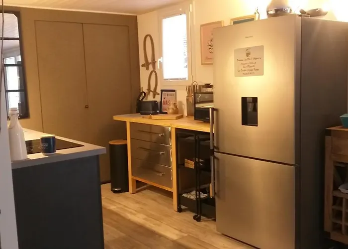 Holiday home Pomme De Pin Et Mimosa Grand-Village-Plage